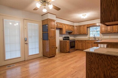 402 Barberry Dr NW, Cleveland, TN 37312 - photo 4