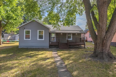 306 E Martin St, Forrest, IL 61741 - photo 2