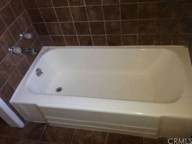 Regular Bathroom's tub