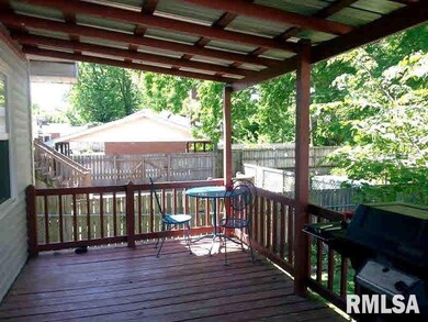 507 N Webster St, Harrisburg, IL 62946 - photo 3