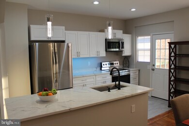 5202 Ivanhoe Ave, Baltimore, MD 21212 - photo 7