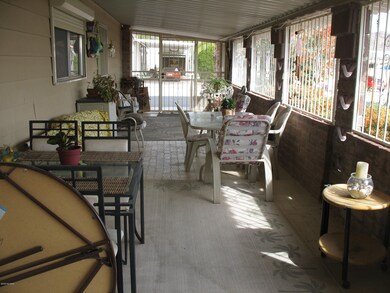 5801 Flying W East Screened Patio