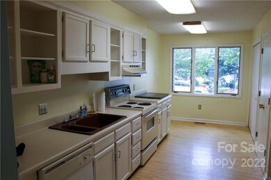 31 Hollybrook Dr unit 1, Asheville, NC 28803 - photo 2