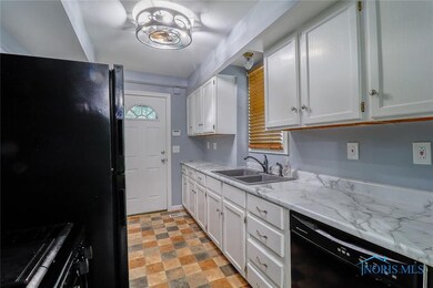 3152 131st St, Toledo, OH 43611 - photo 7