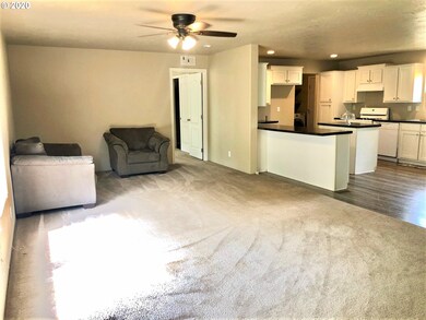 16285 S Novak Rd, Molalla, OR 97038 - photo 3