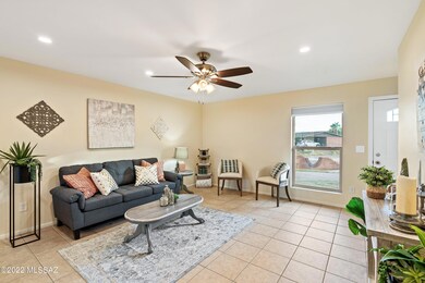 08-Living Area