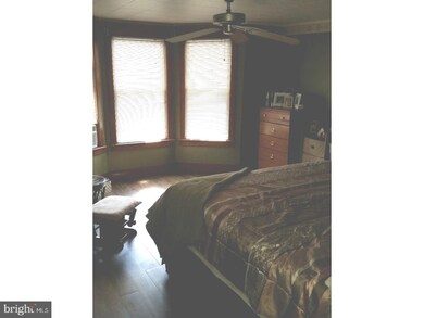 308 N Elizabeth St, Tamaqua, PA 18252 - photo 4