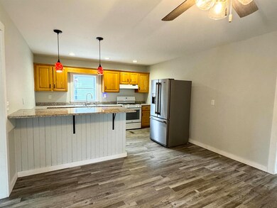 82 Maple St, Newport, VT 05855 - photo 6