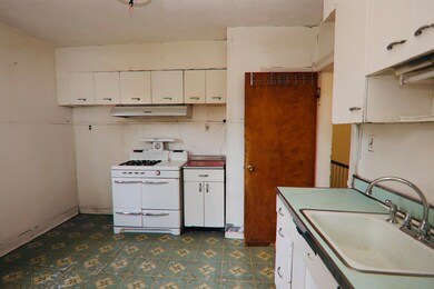 232 Pearsall Ave, Jersey City, NJ 07305 - photo 5