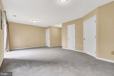 12043 Kemps Landing Cir, Manassas, VA 20109 - photo 3