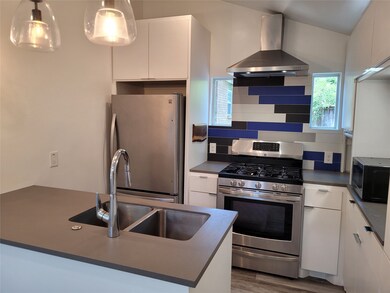 702 A E 14th St, Houston, TX 77008 - photo 7