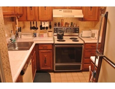 33 Lodgen Ct unit 3C, Malden, MA 02148 - photo 5