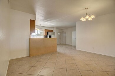 8123 W Westview Dr unit 5, Phoenix, AZ 85033 - photo 5