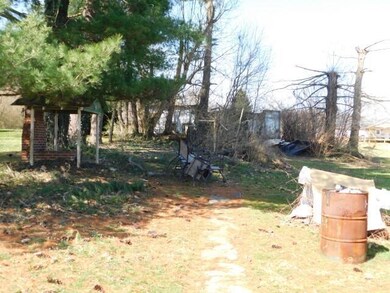 959 Adams Ave, Logan, OH 43138 - photo 5