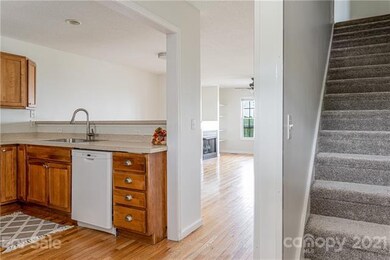 71 Rotunda Cir, Asheville, NC 28806 - photo 4