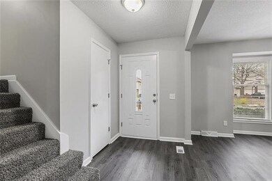 Fresh style and clean look! New flooring throughou