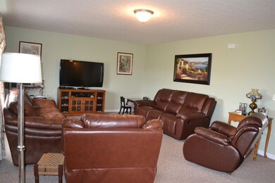 177 Lakeland Dr, Harrodsburg, KY 40330 - photo 4