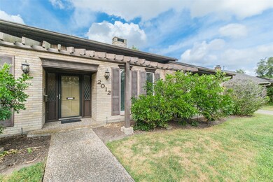 2012 Meadow Ln, Richmond, TX 77469 - photo 3