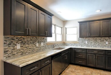 1350 Leffingwell Ave NE Grand-large-006-