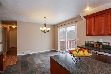 006-Dining_Room-2370387-large