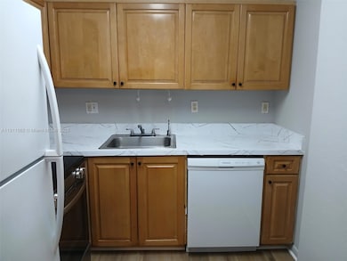 The Fountains at Fontainebleau unit 110, Miami, FL 33172 - photo 4