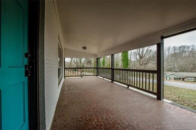 634 Oakdale Dr, Statesville, NC 28677 - photo 6