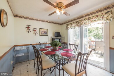 822 Sleepy Hollow Ct, Edgewood, MD 21040 - photo 4