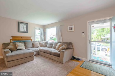 402 Lawrence Ave, Reading, PA 19609 - photo 4