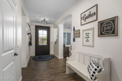 Beautiful & Bright Entry
