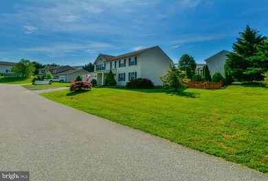 6563 Yumen Dr, Sykesville, MD 21784 - photo 3