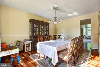 8513 Summershade Dr, Odenton, MD 21113 - photo 7