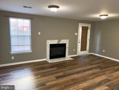 20804 Shamrock Glen Cir, Germantown, MD 20874 - photo 6