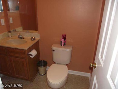 34 Tamers Ct, Windsor Mill, MD 21244 - photo 7