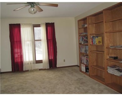 3810 Pinelawn Dr, Erie, PA 16506 - photo 2