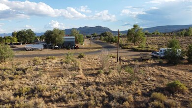 370 W 100 N, Escalante, UT 84726 - photo 7