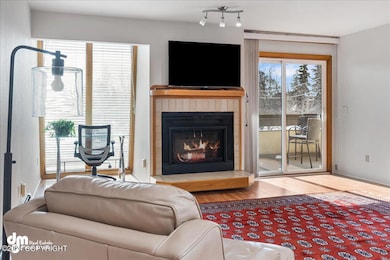 03-Living Room