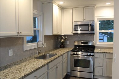 Newly remodeled kitchen with Granite counter tops,