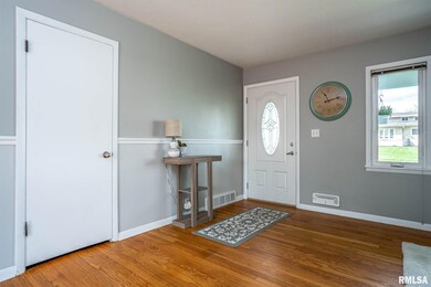 1511 Lakewood Dr, Bettendorf, IA 52722 - photo 4