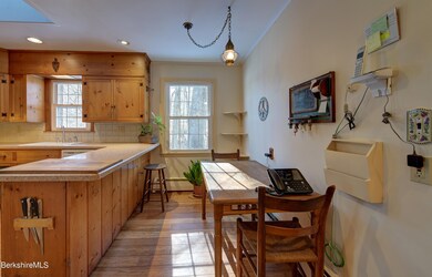 19-Breakfast Area