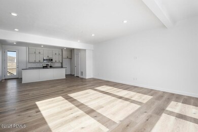 007_garbett_homes-6_766MLS