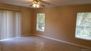 MASTER BEDROOM - 19' x 14' - features ceiling fan,