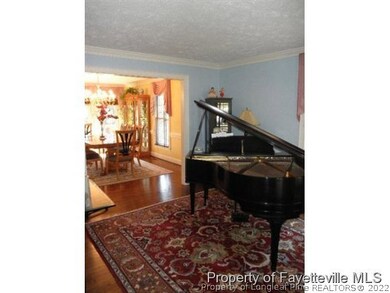 428 Kingsford Rd, Fayetteville, NC 28314 - photo 5