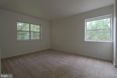 5914 Cove Landing Rd unit 303, Burke, VA 22015 - photo 3