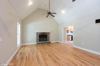 03_4071HOLLISRD_2003_LowRes