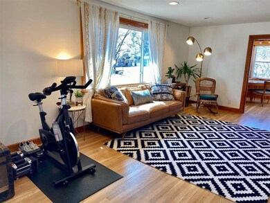 16 Oakwood St, Hudson, NH 03051 - photo 3