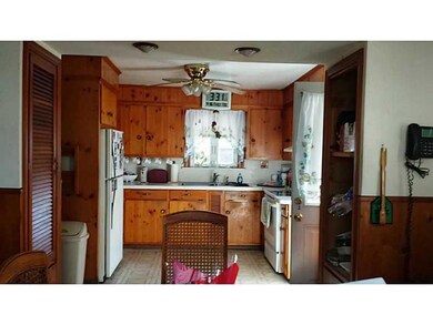 102 Randall St, Cranston, RI 02920 - photo 3