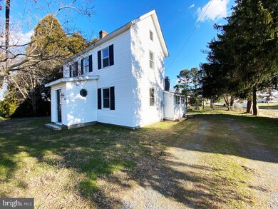 252 Delaware Ave, Harrington, DE 19952 - photo 2