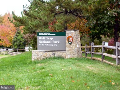 2996 Mission Square Dr, Fairfax, VA 22031 - photo 4