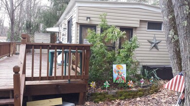 7 Cindy Ln, Hawley, PA 18428 - photo 2