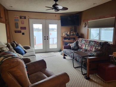 Living Room w/Lake View!